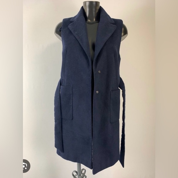 TOPSHOP NWOT waistcoat. Size 6. Colour navy. - Picture 4 of 10